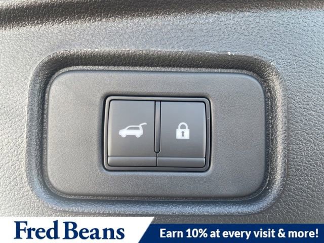 New 2026 Nissan Pathfinder SL image 9