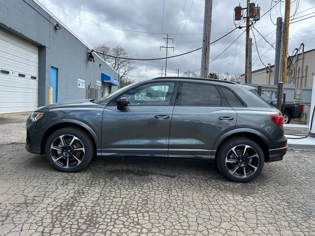 Used 2025 Audi Q3 2.0T Premium Plus w/ Premium Plus Package AWD/4WD image 6