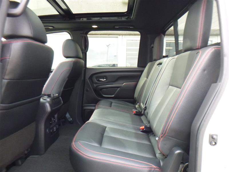Used 2024 Nissan Titan PRO-4X w/ Pro-4x Convenience Package image 7