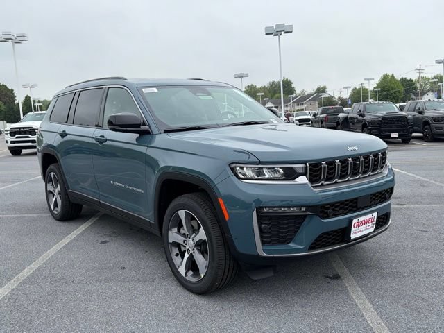 New 2026 Jeep Grand Cherokee L Limited w/ Luxury Tech Group II AWD/4WD image 2