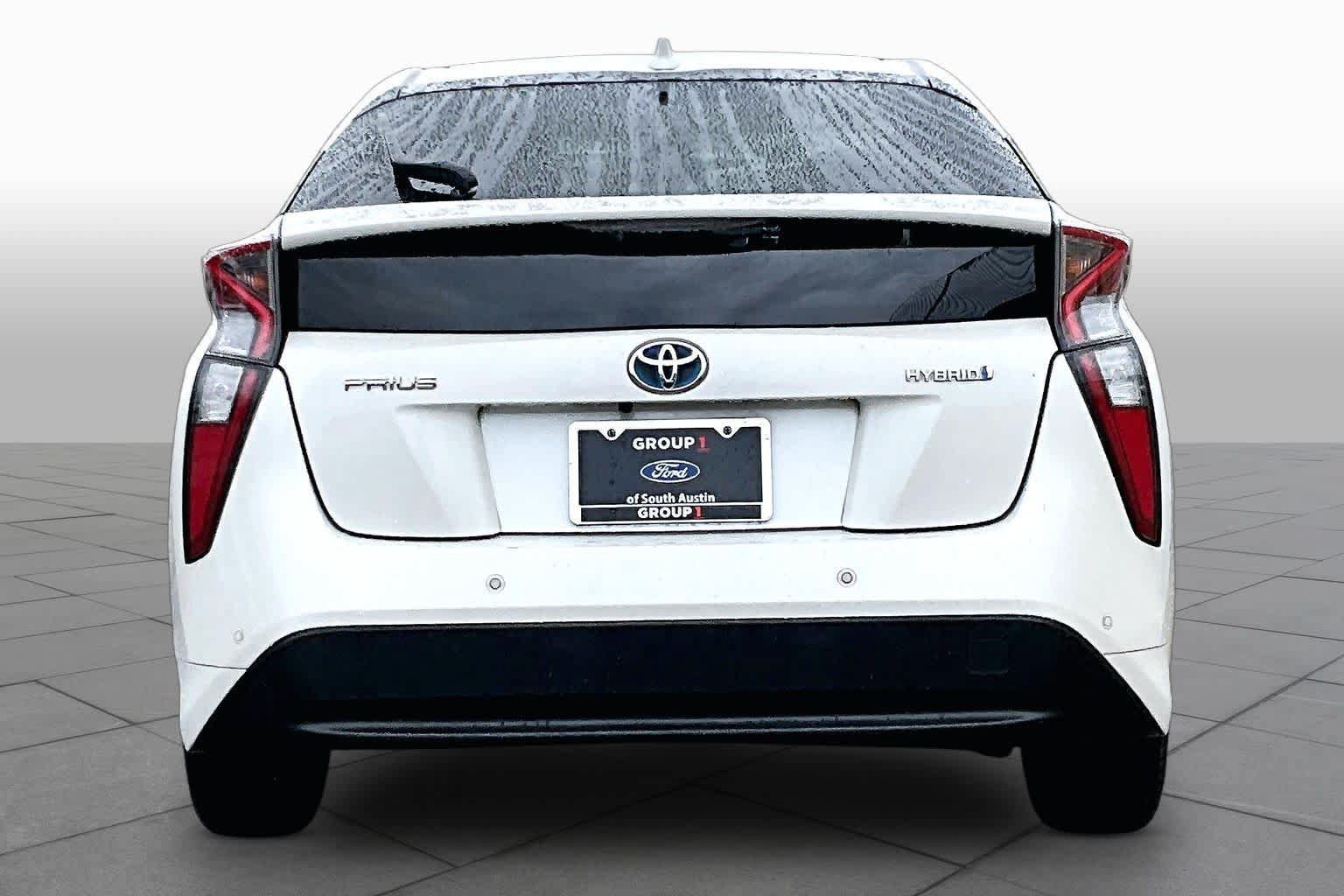 Used 2018 Toyota Prius Two w/ Prius Two Safety Plus Package FWD image 5