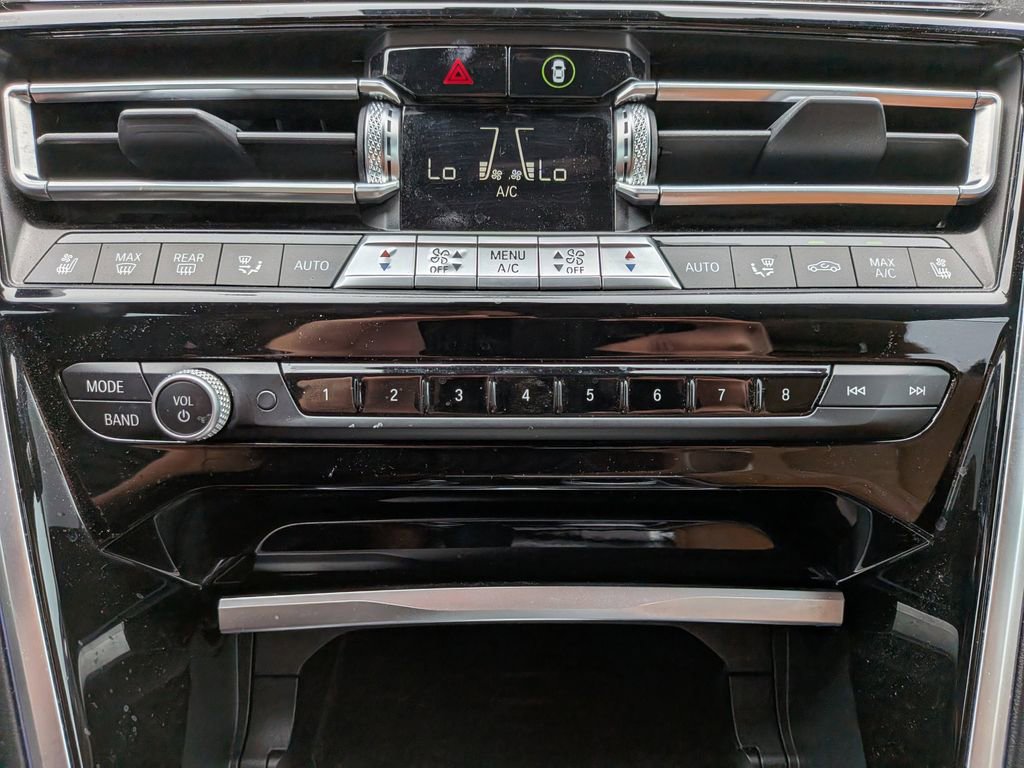 Used 2022 BMW 840i Convertible image 22