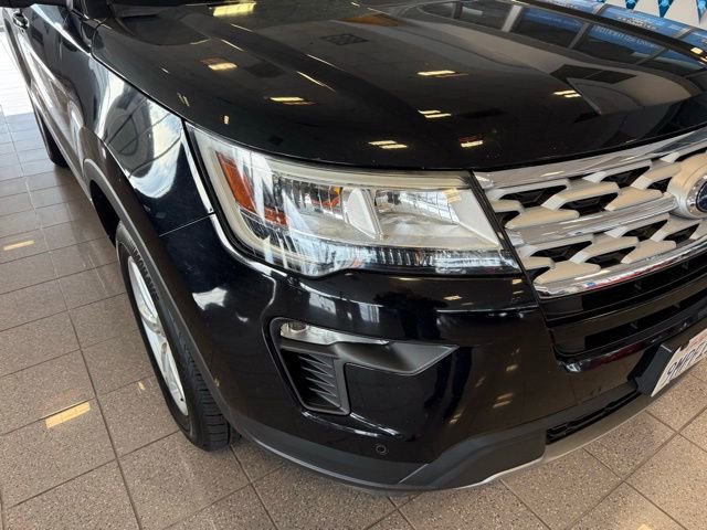 Used 2019 Ford Explorer XLT w/ Equipment Group 202A image 8
