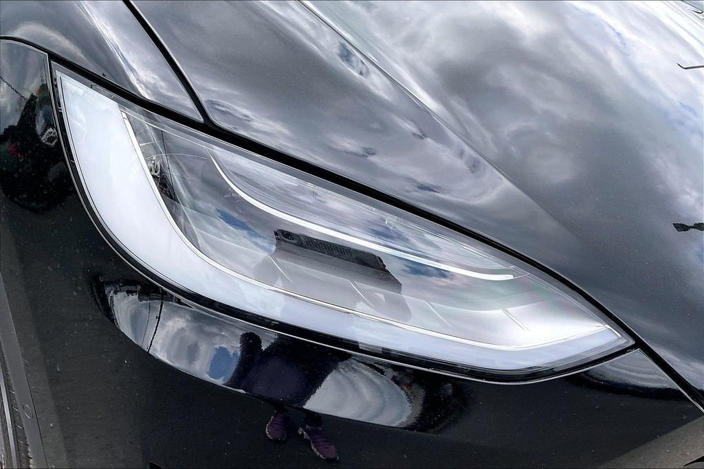 Used 2022 Tesla Model X Plaid image 32