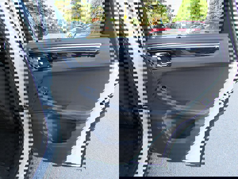 Used 2020 Porsche Macan S image 24