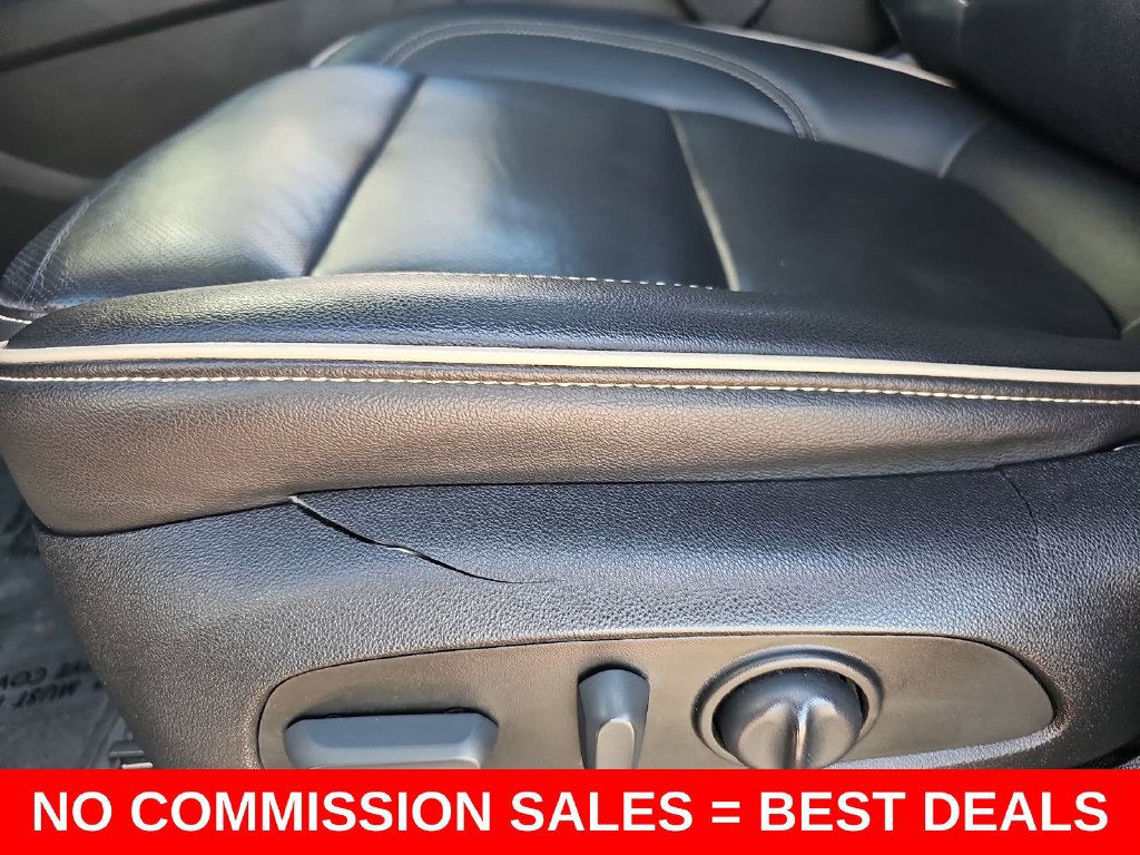 Used 2023 Chevrolet Traverse Premier w/ Redline Edition AWD/4WD image 31
