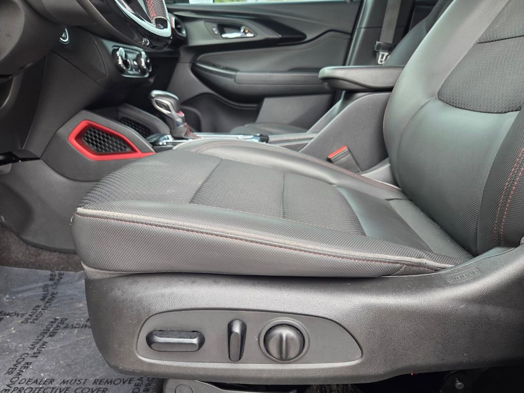 Used 2023 Chevrolet TrailBlazer RS w/ Convenience Package image 13