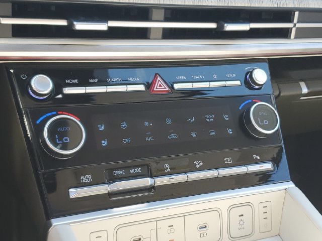 Certified 2025 Hyundai Santa Fe Calligraphy FWD image 29