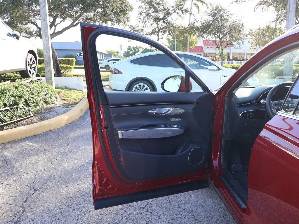 Used 2023 Genesis GV70 2.5T w/ Advanced Package image 27