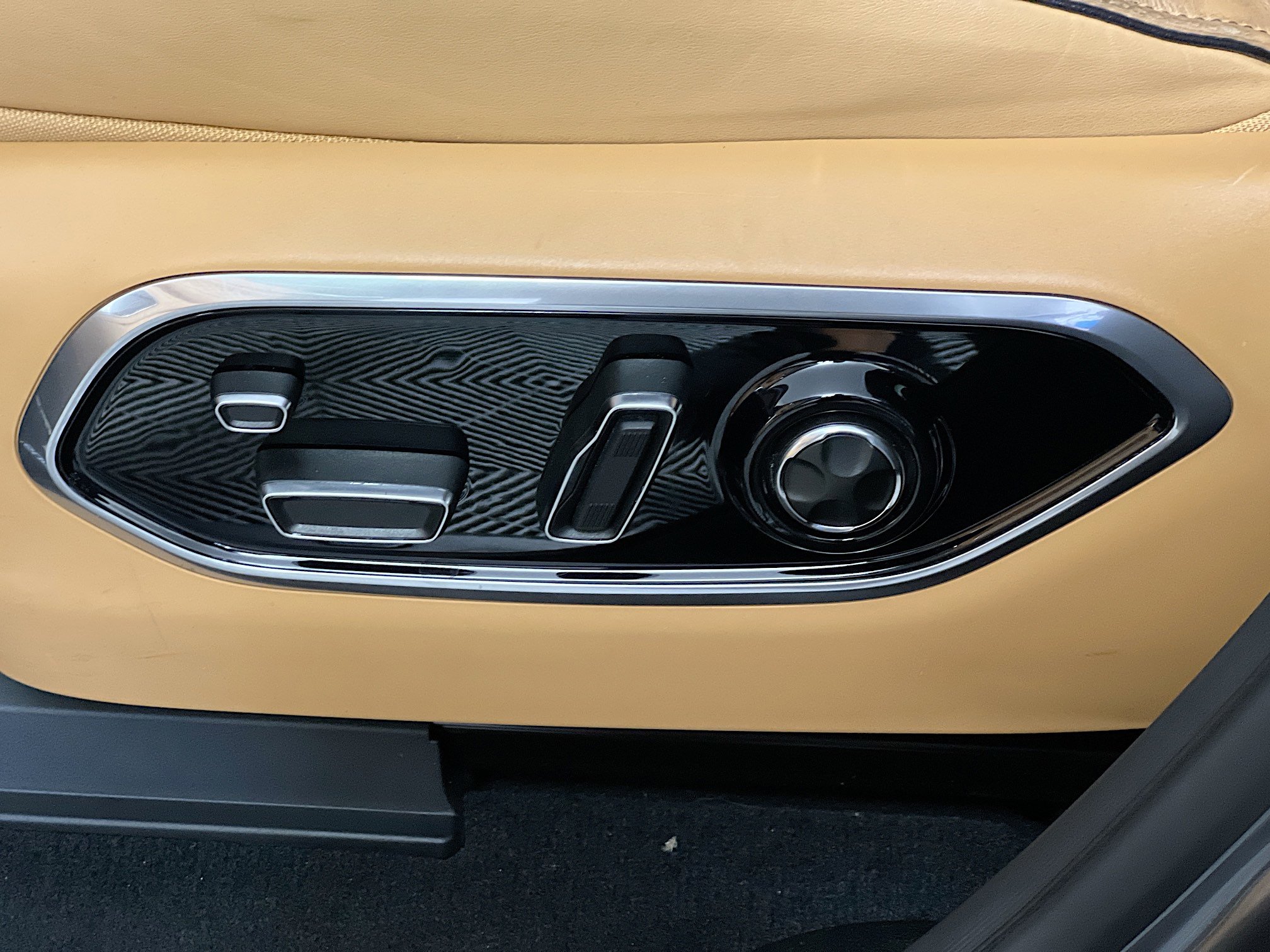 Used 2023 Jeep Grand Cherokee L Summit image 15