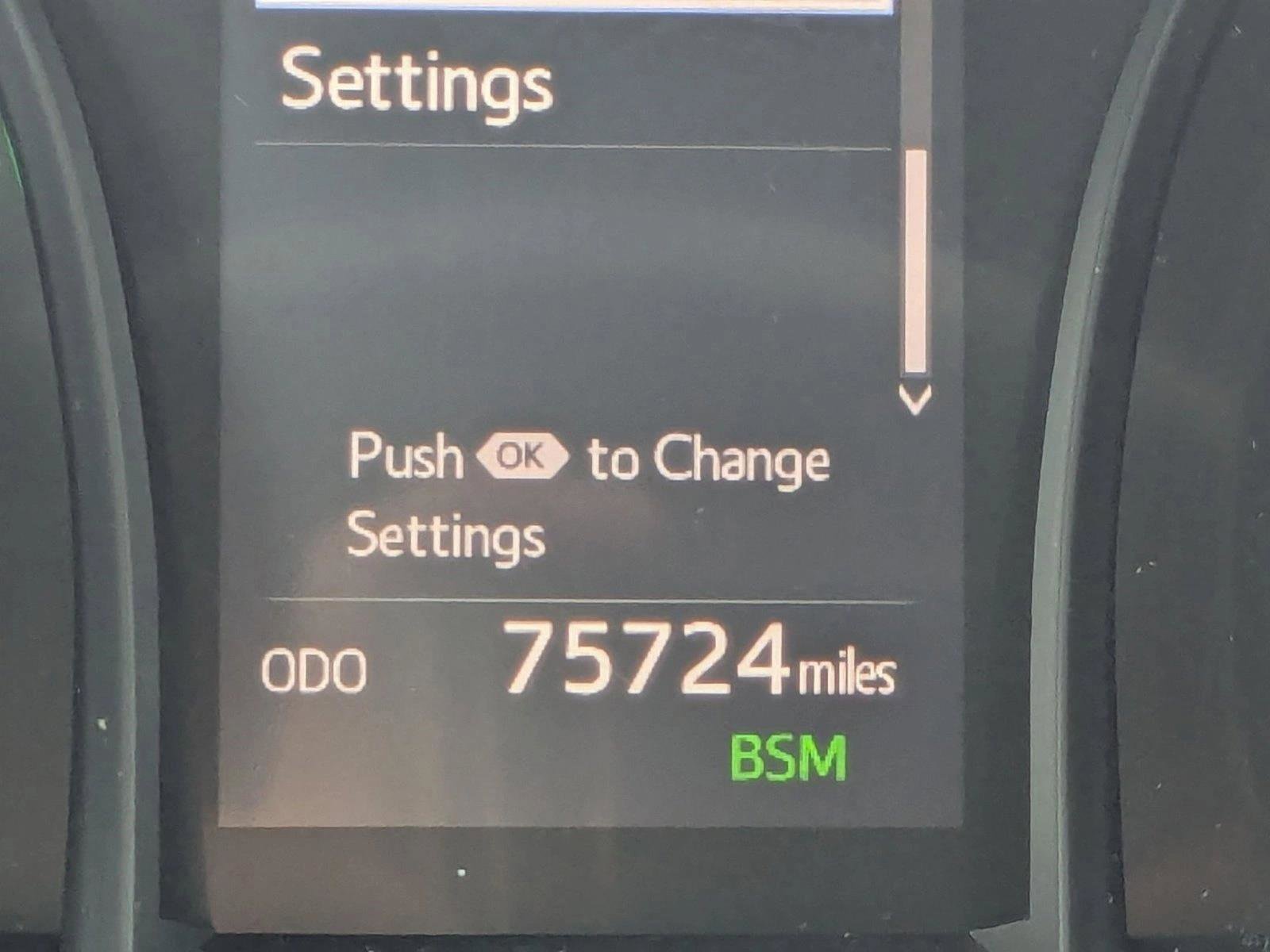 Used 2018 Toyota Camry SE w/ Convenience Package FWD image 11