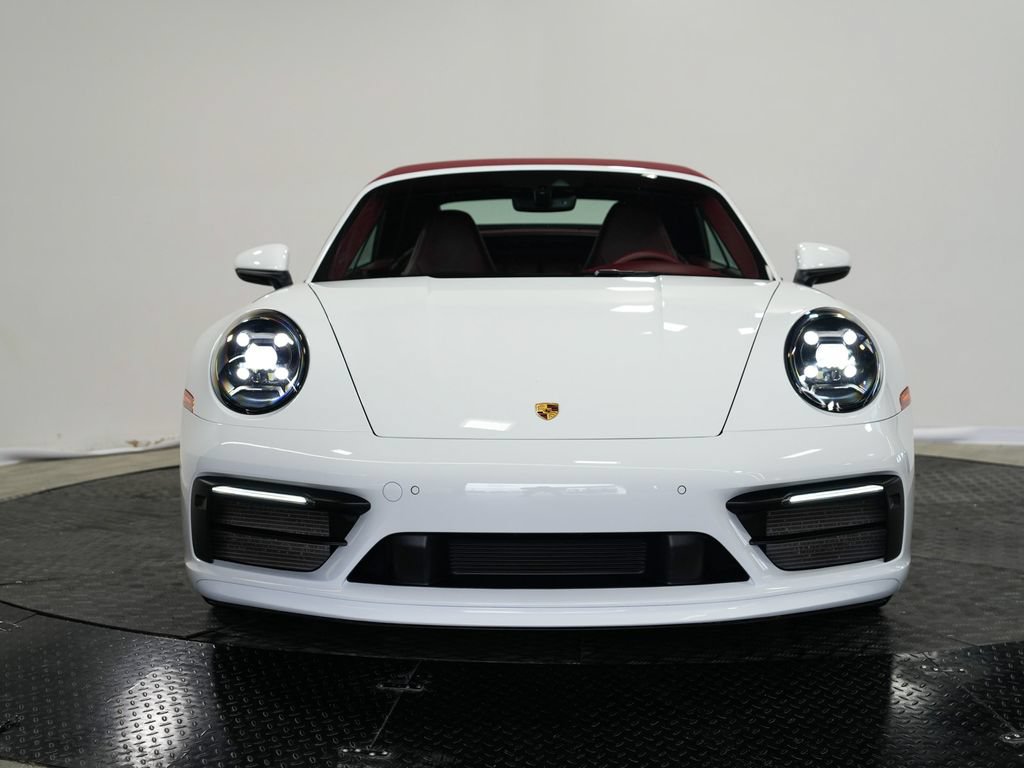 Used 2024 Porsche 911 Carrera S RWD image 2