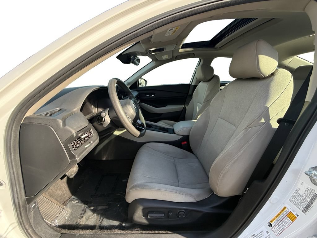 Used 2025 Honda Accord SE image 7