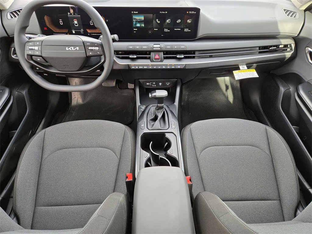 New 2025 Kia K4 LXS image 18