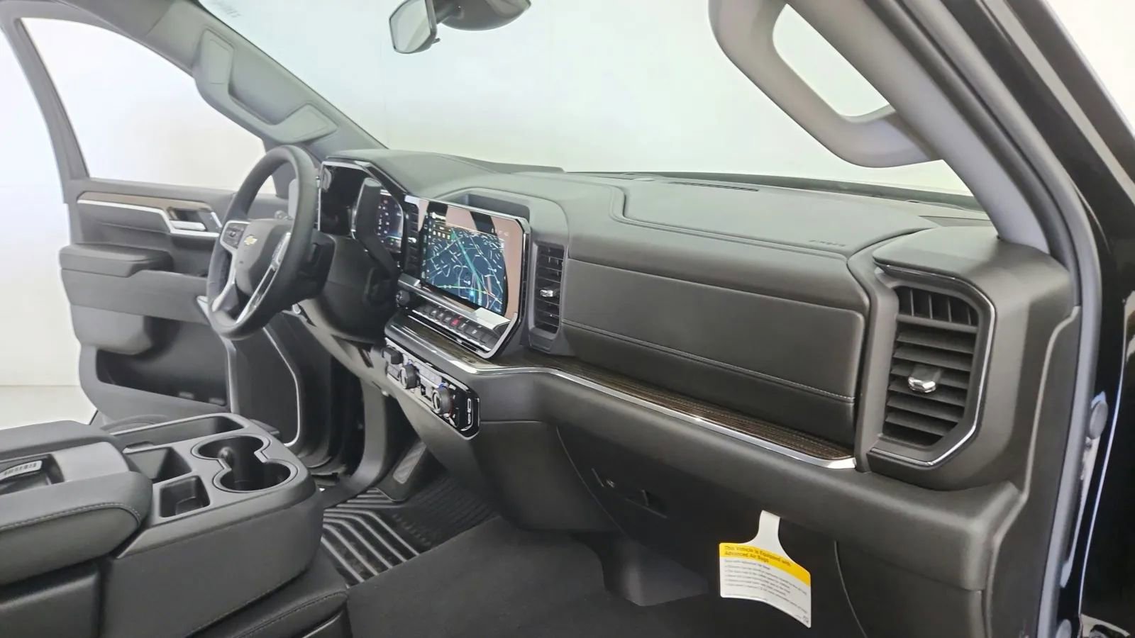 Used 2025 Chevrolet Silverado 1500 LT image 48