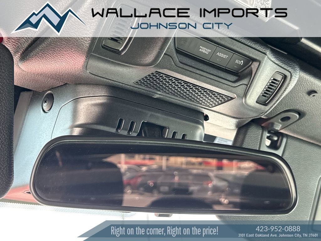 Used 2024 Jeep Wrangler Unlimited w/ Convenience Group AWD/4WD image 18