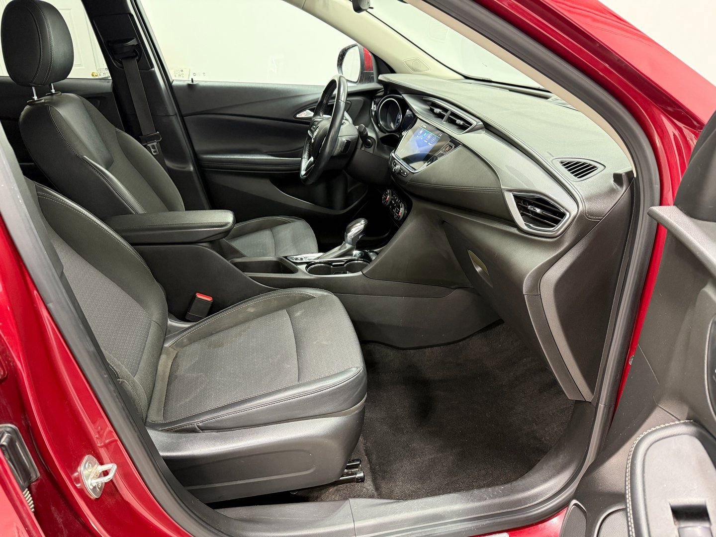 Used 2021 Buick Encore GX Select image 27