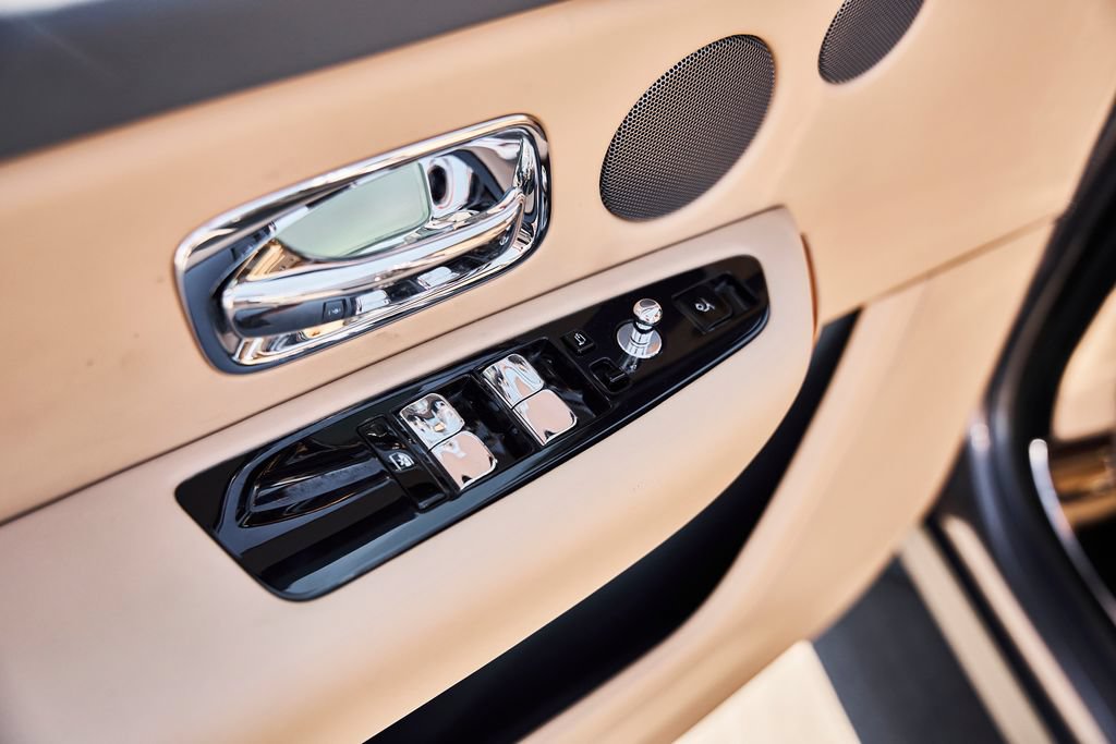 Used 2020 Rolls-Royce Cullinan AWD/4WD image 27