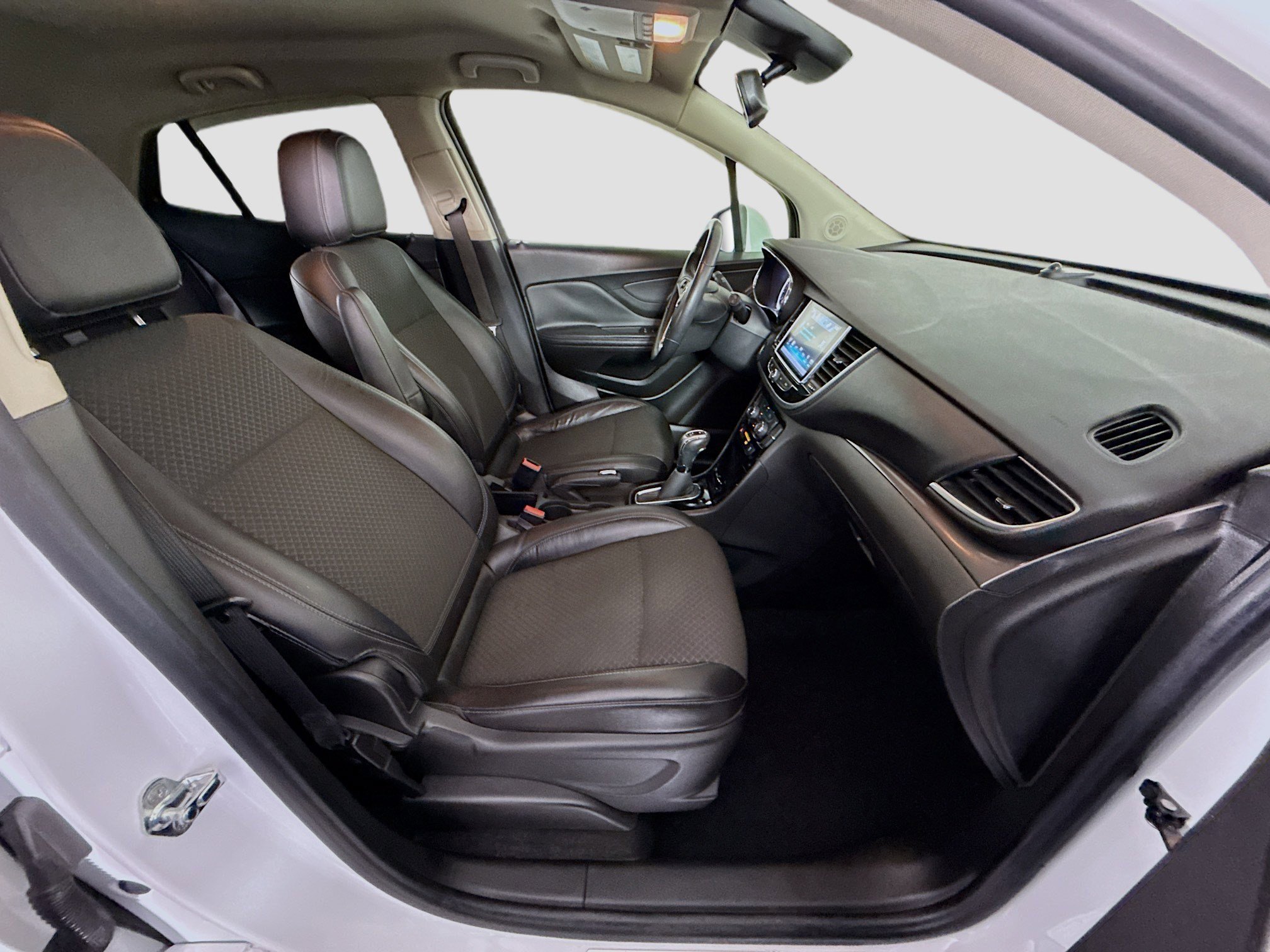 Used 2017 Buick Encore Preferred image 29