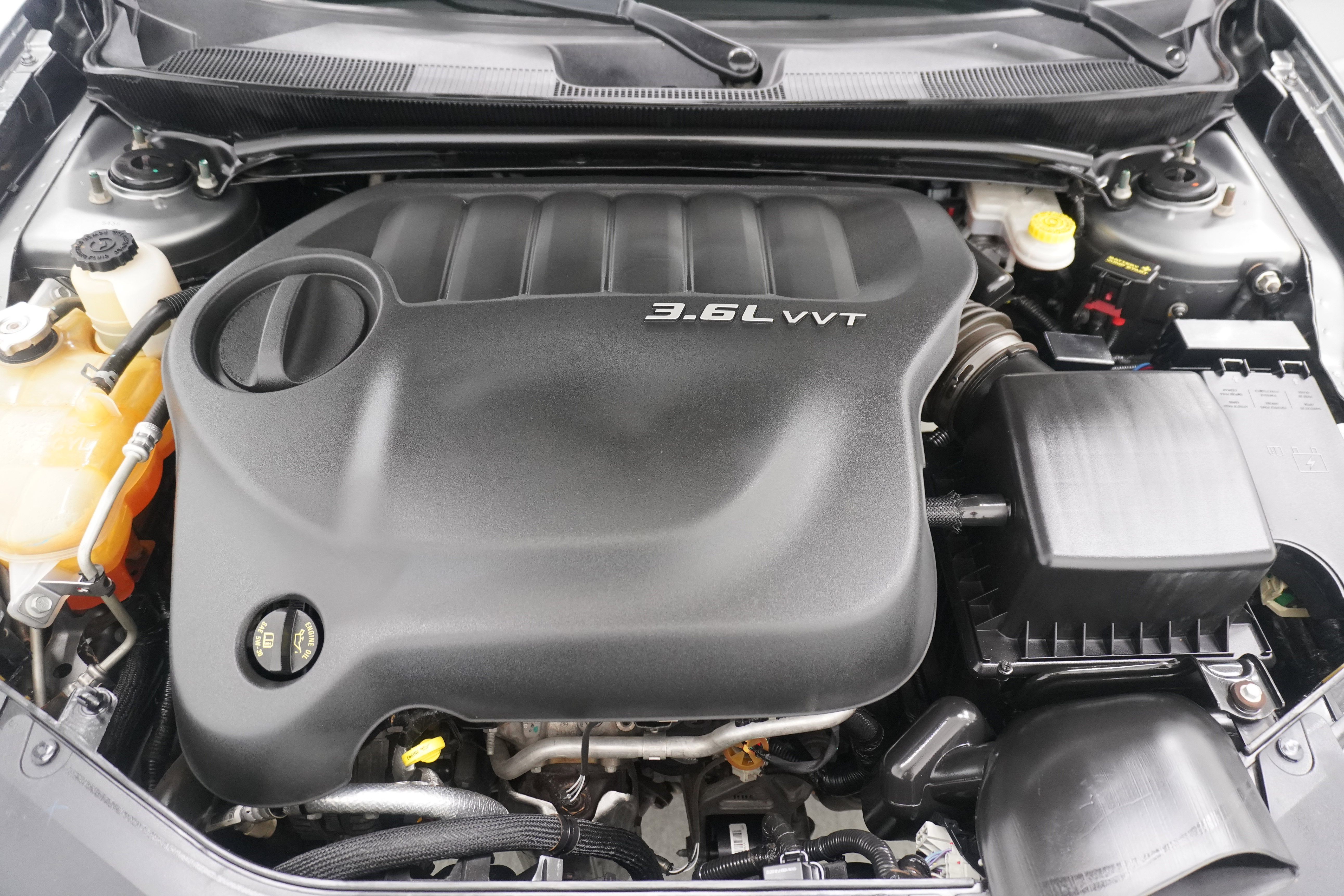 Used 2011 Chrysler 200 Limited FWD image 30