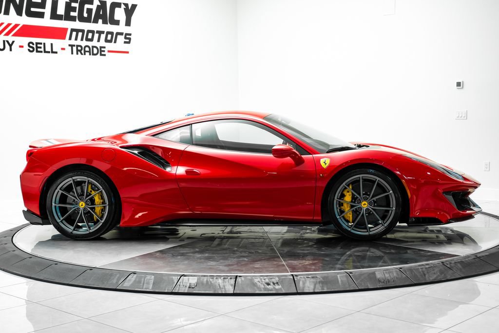 Used 2020 Ferrari 488 Pista Coupe RWD image 8