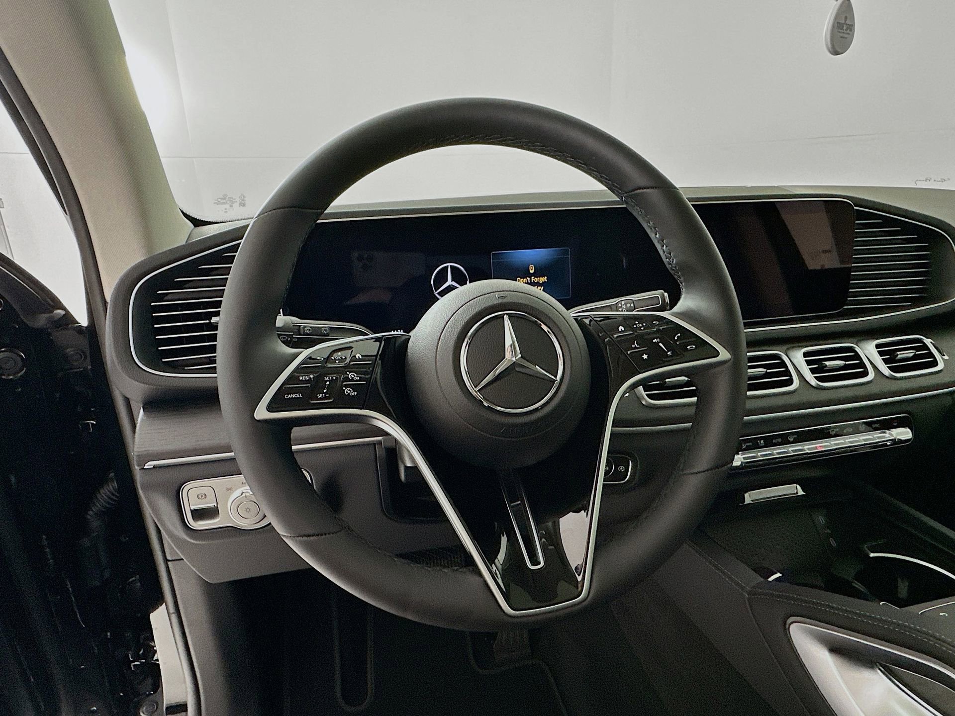 New 2026 Mercedes-Benz GLE 450 4MATIC image 12