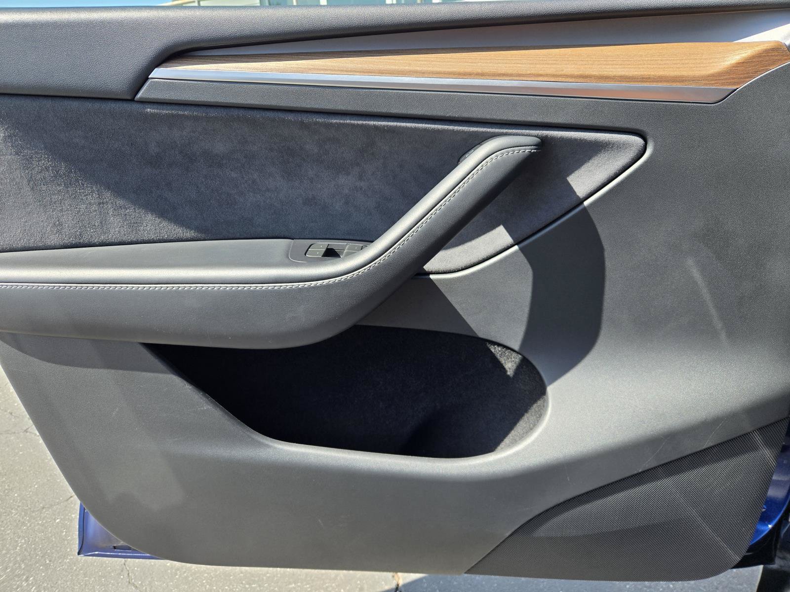 Used 2023 Tesla Model Y 2WD image 16