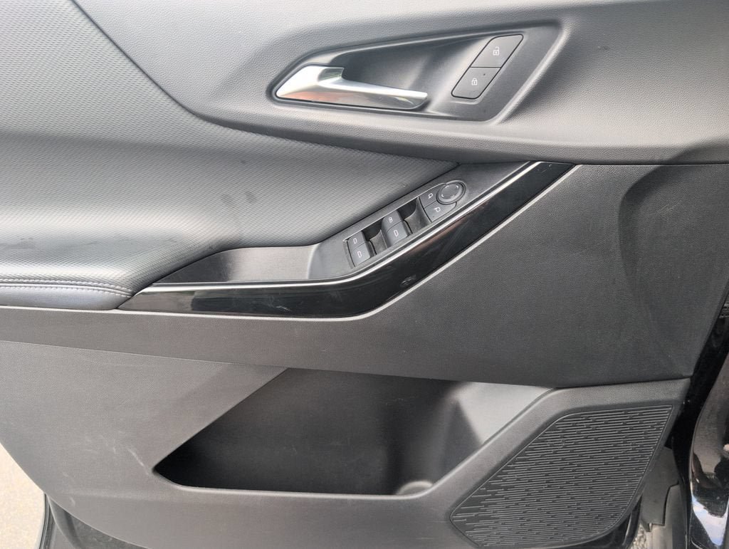 Used 2025 Chevrolet Equinox LT FWD image 16