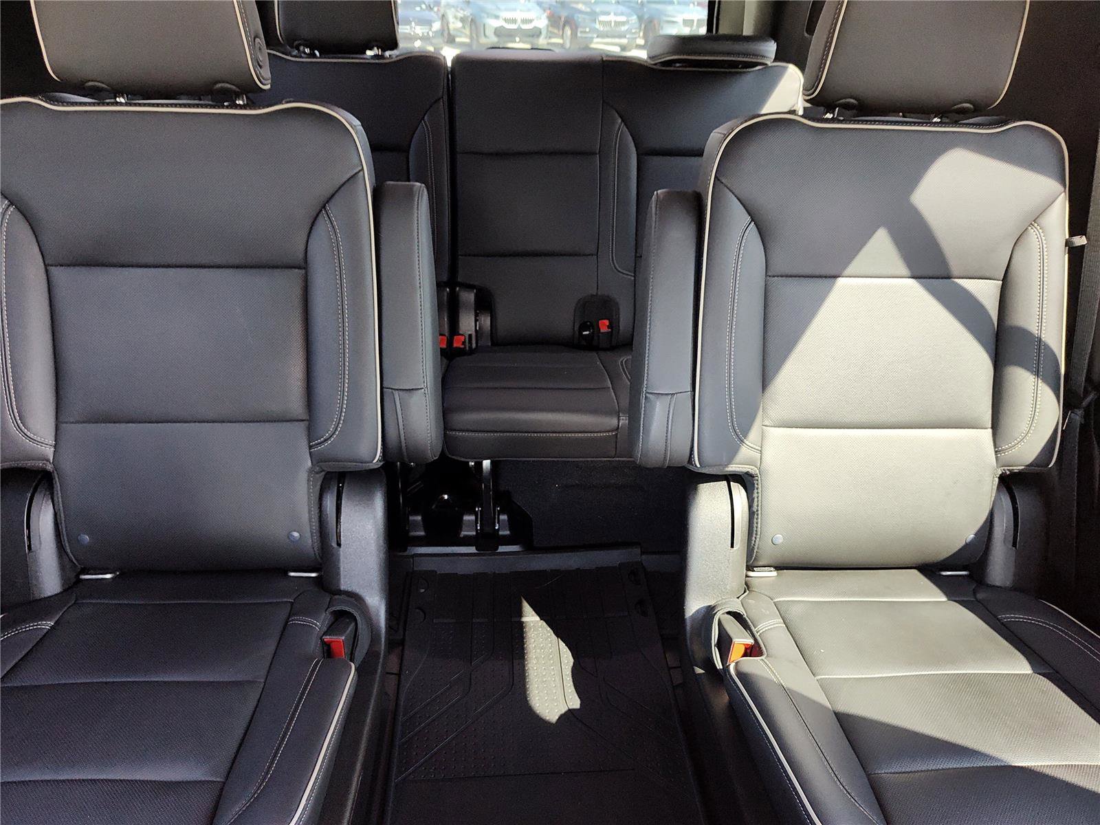 Used 2021 Chevrolet Tahoe Premier w/ Premium Package image 30