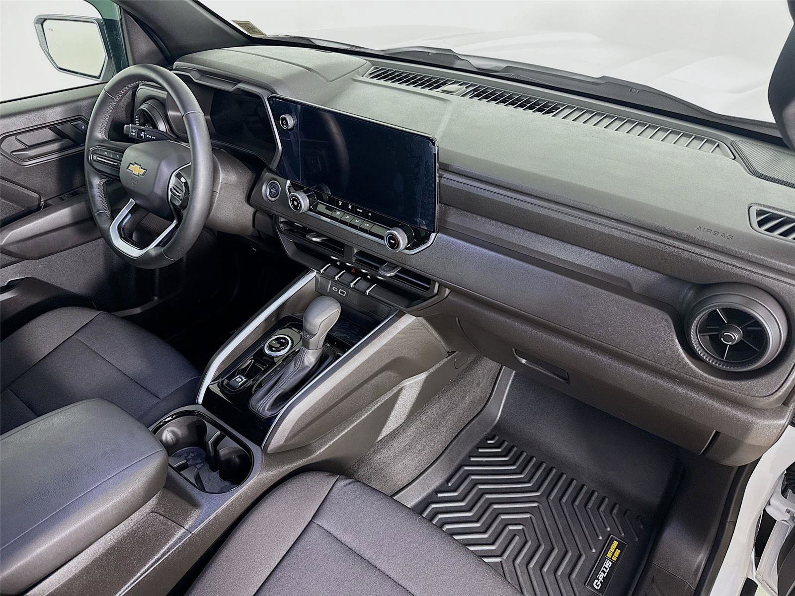 Used 2024 Chevrolet Colorado W/T w/ WT Convenience Package II image 28