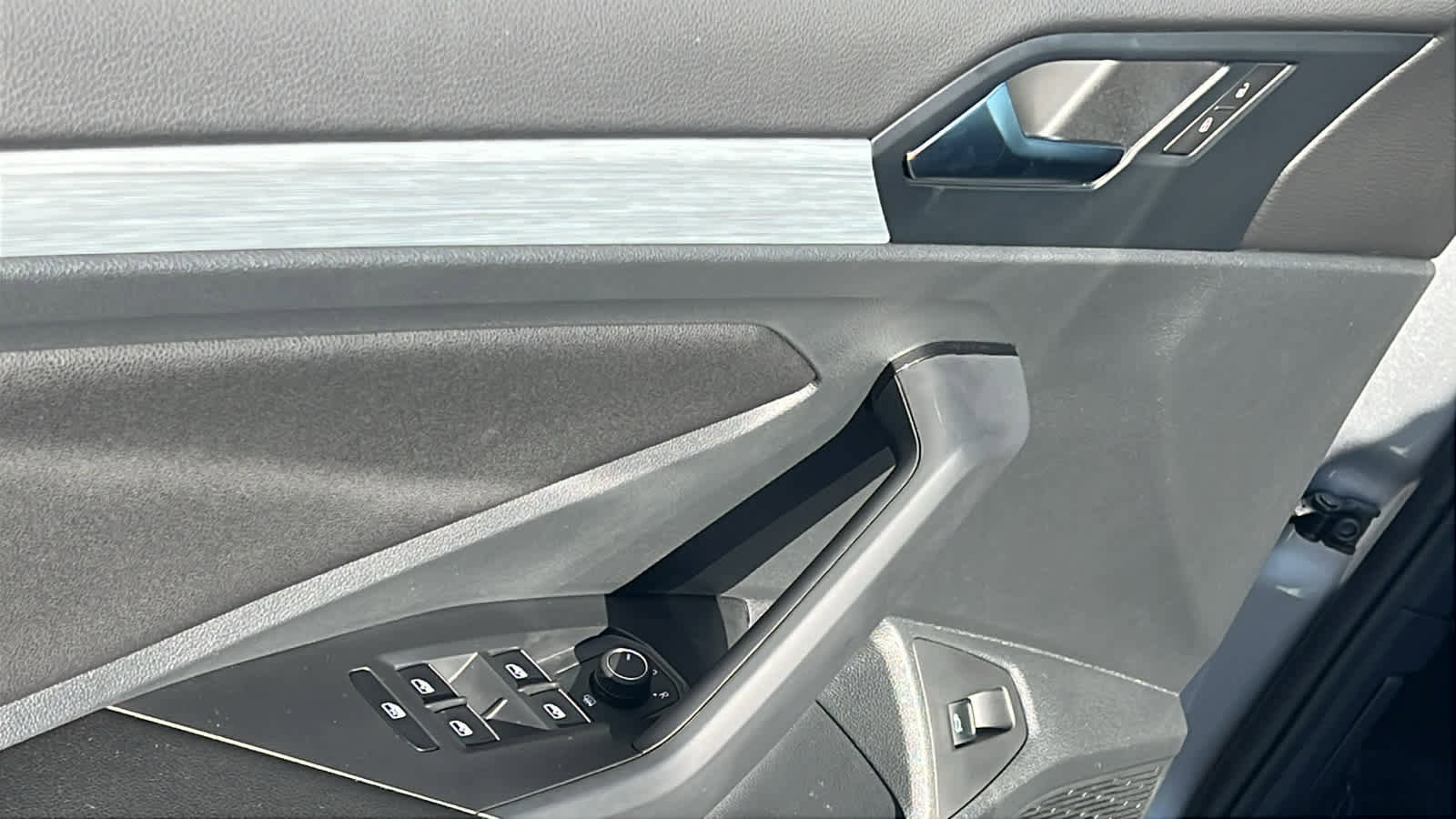 Used 2025 Volkswagen Jetta S image 22