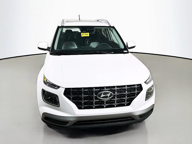 Used 2026 Hyundai Venue SEL FWD image 2