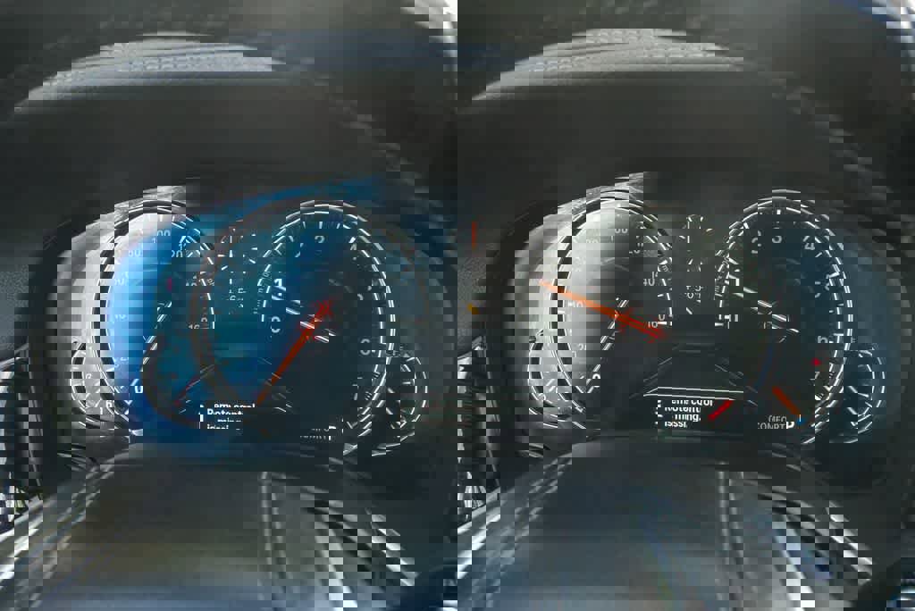 Used 2018 BMW 740i image 18