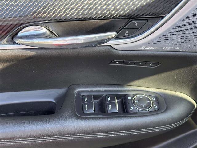 Used 2023 Cadillac XT6 Sport image 10