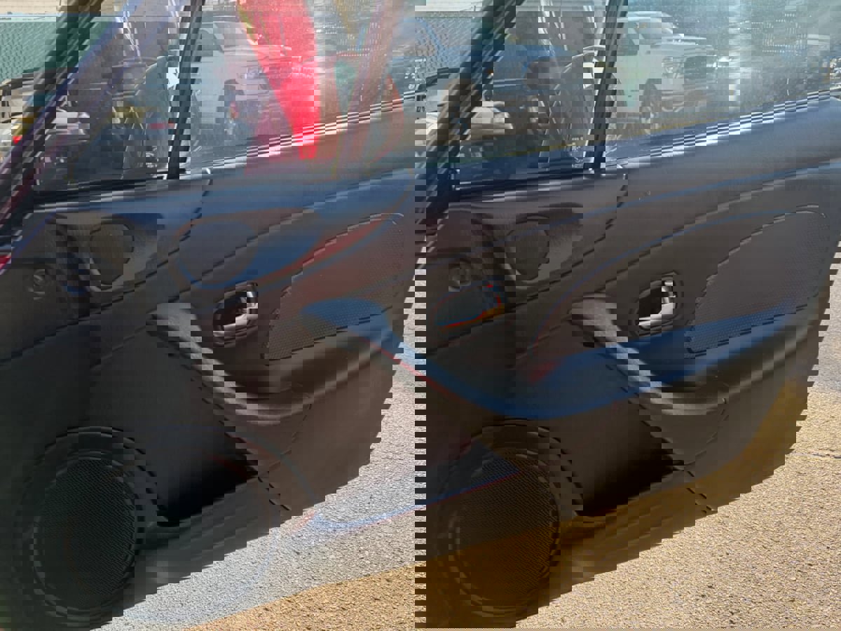 Used 2004 MAZDA MX-5 Miata w/ Convenience Pkg image 10