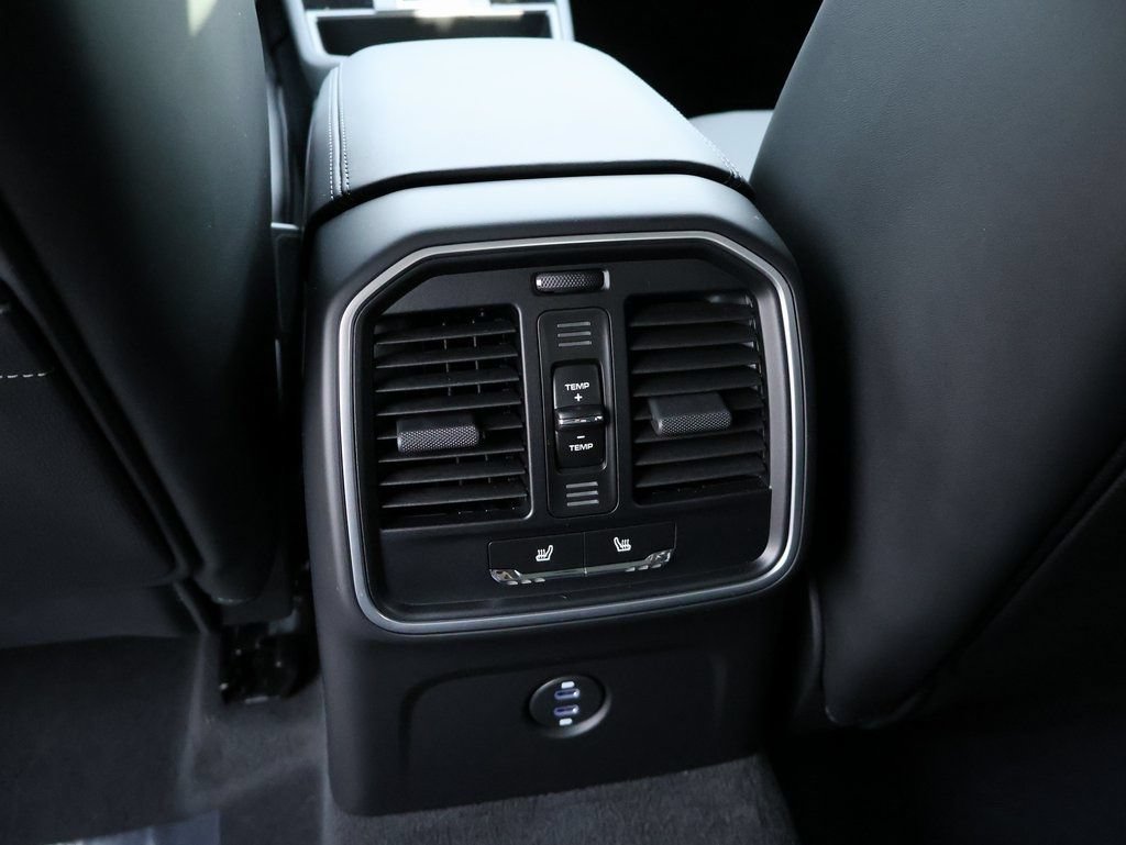 Certified 2026 Porsche Macan Turbo AWD/4WD image 21