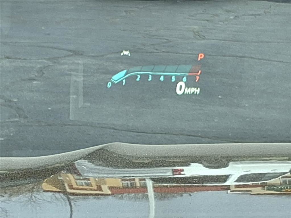 Used 2022 Buick Envision Essence w/ Technology Package I image 17