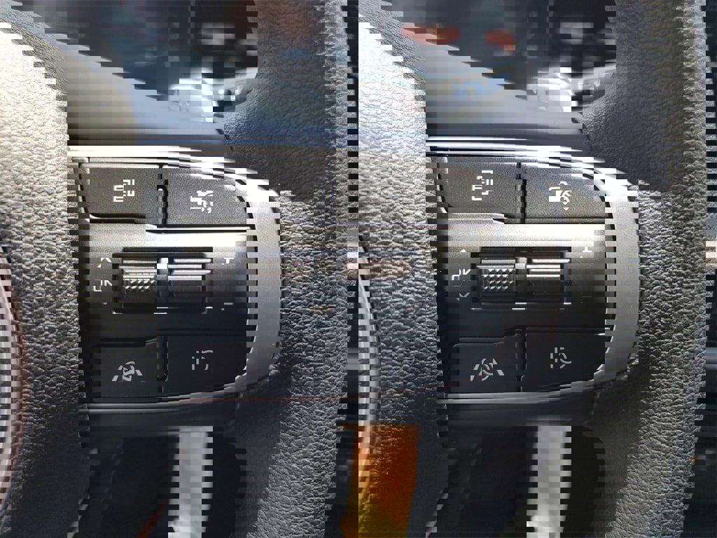 New 2025 Kia Sportage LX image 12