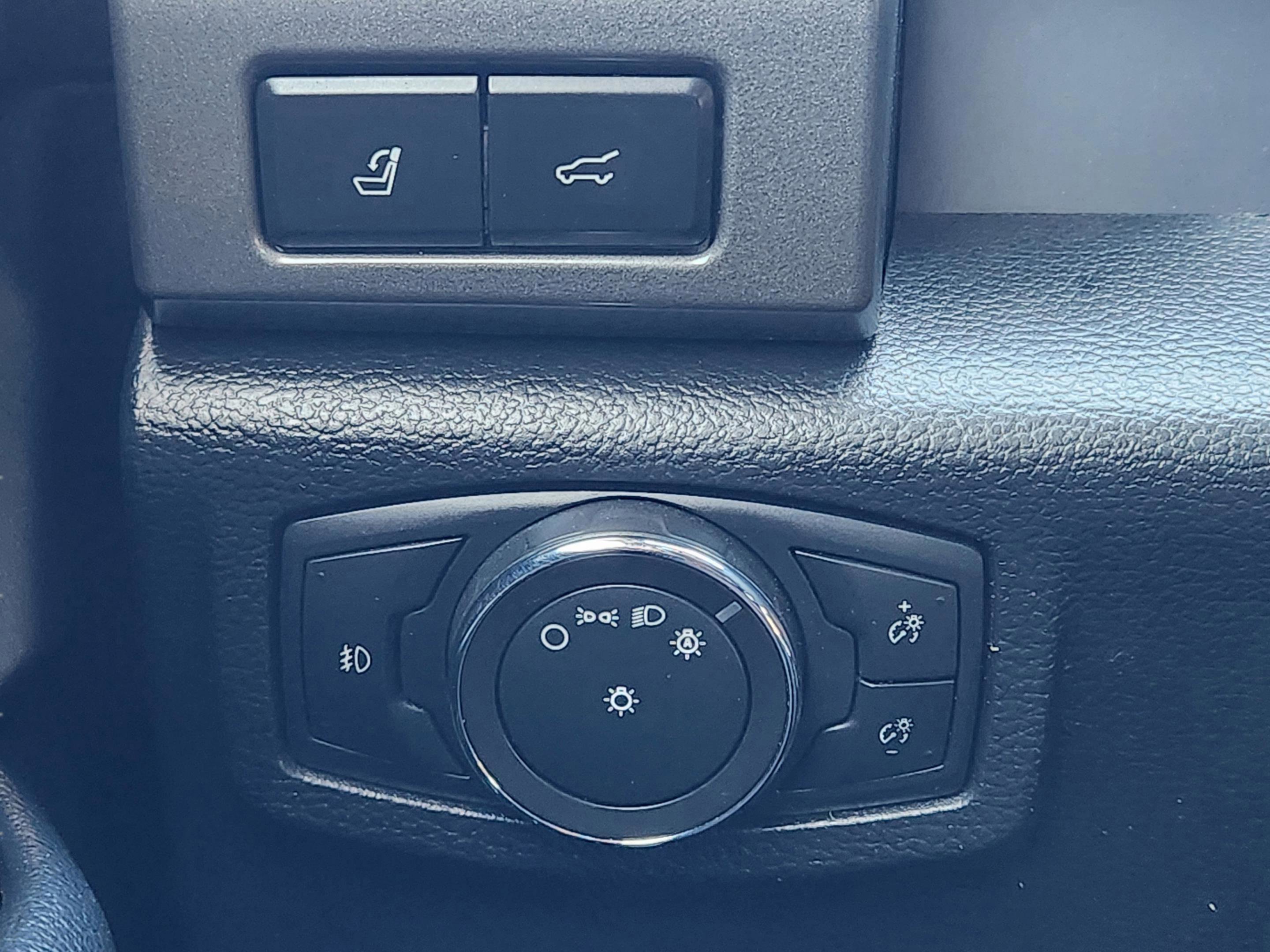 Used 2021 Ford Expedition Max XLT image 19