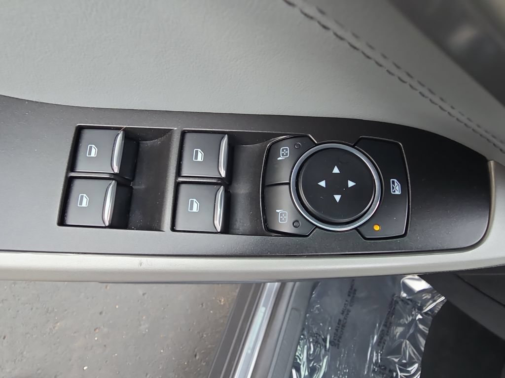 Used 2024 Ford Explorer XLT w/ Equipment Group 202A AWD/4WD image 29