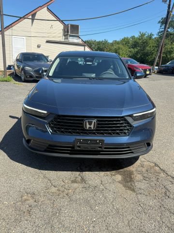 Used 2024 Honda Accord EX image 2