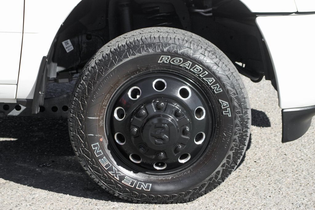 Used 2024 RAM 3500 Laramie w/ Night Edition AWD/4WD image 43