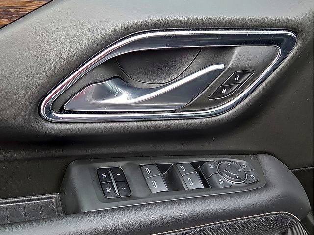 Used 2022 Chevrolet Suburban Premier RWD image 16