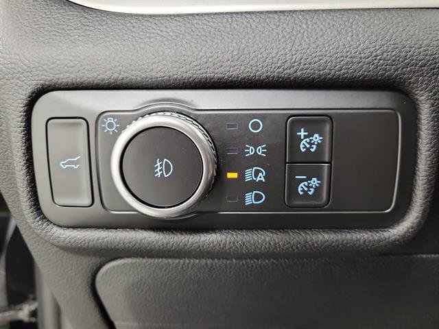 Used 2021 Ford Explorer XLT w/ Equipment Group 202A AWD/4WD image 22