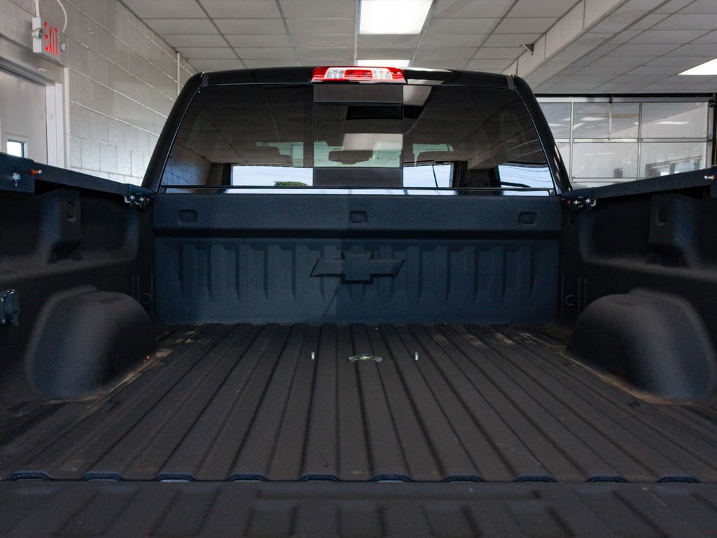 Used 2018 Chevrolet Silverado 2500 High Country w/ Duramax Plus Package AWD/4WD image 9