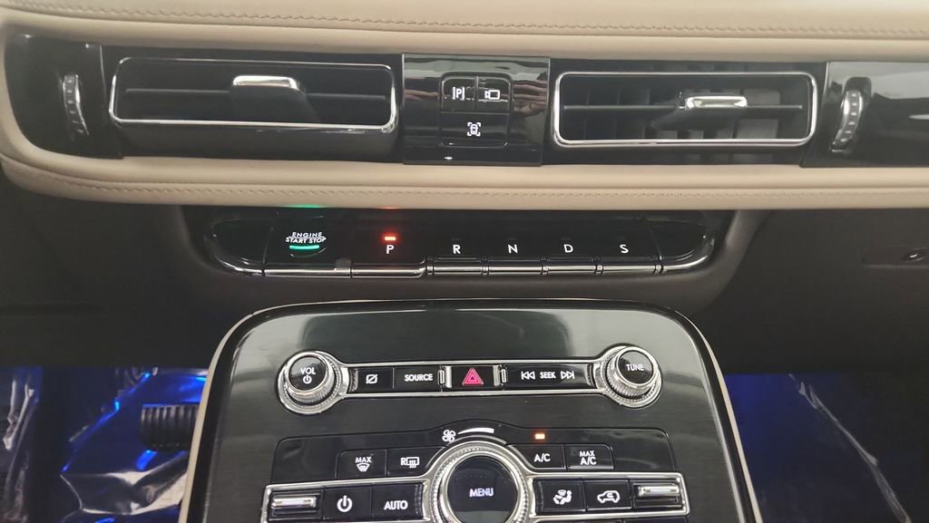 Used 2023 Lincoln Nautilus Reserve w/ Equipment Group 201A image 29