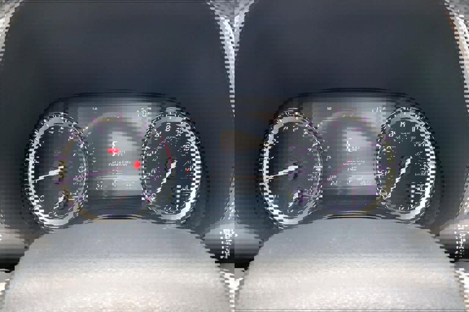 Used 2022 Toyota Highlander XLE image 26