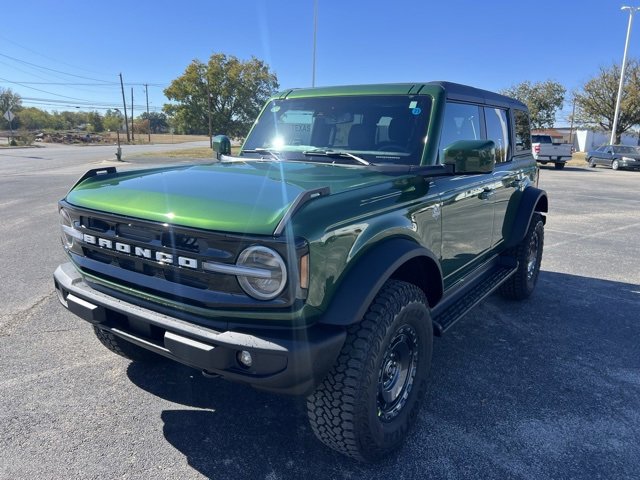 New 2025 Ford Bronco Outer Banks w/ Sasquatch Package image 3