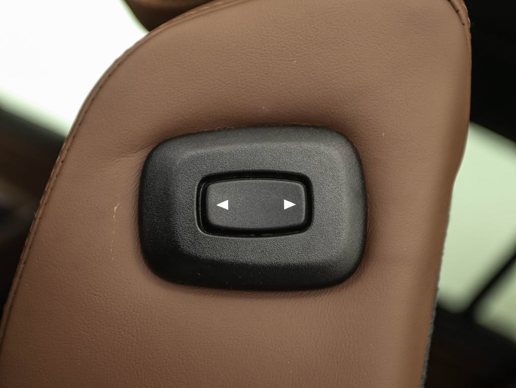 Used 2023 BMW X7 xDrive40i w/ Executive Package AWD/4WD image 25