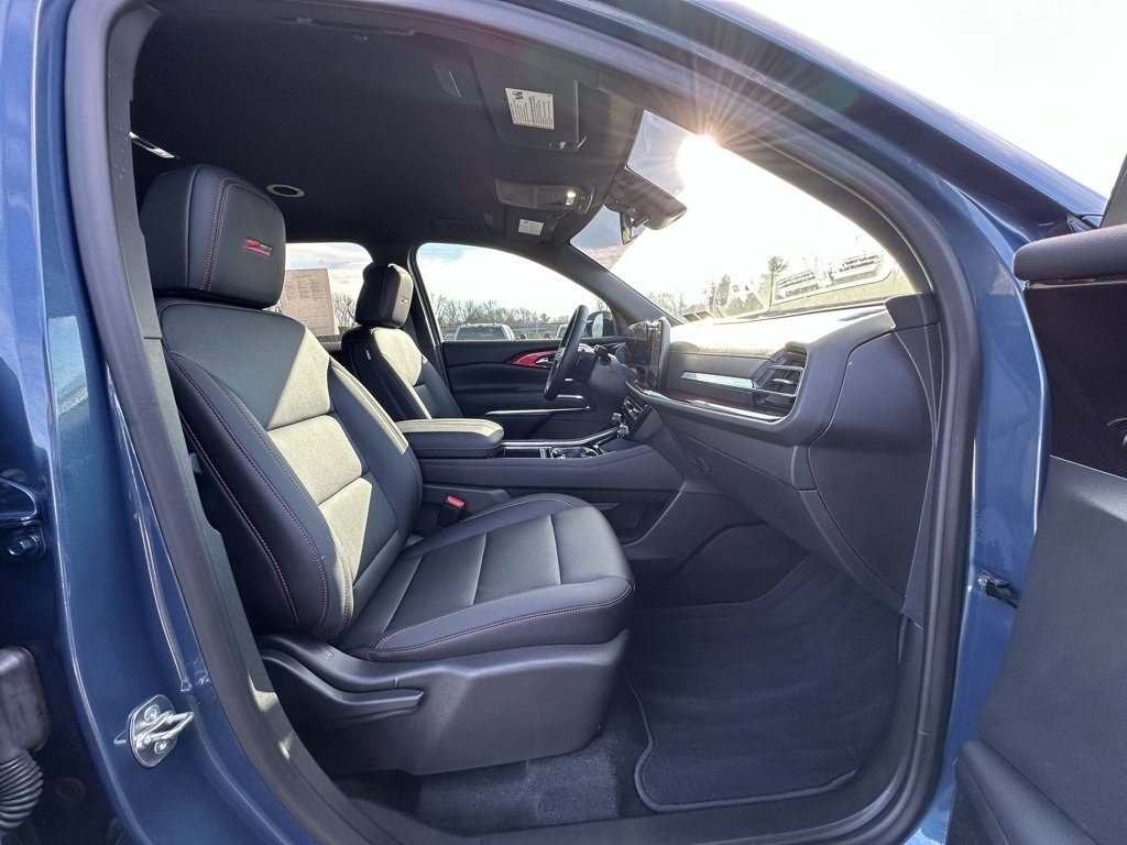 Used 2025 Chevrolet Traverse Z71 w/ LPO, Floor Liner Package image 15